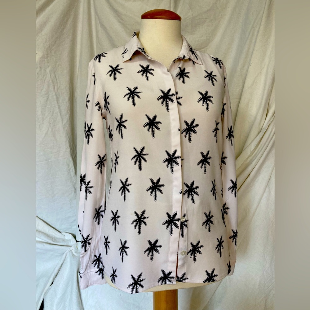 Chic blouse, off-white with black palm tree pattern, XS